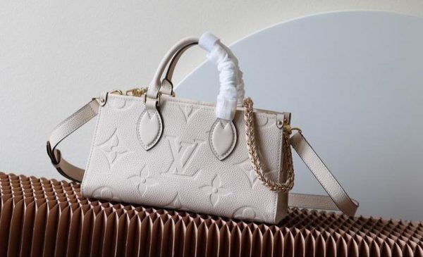 LV OnTheGo East West in White with Golden Hardware 25*13*10 CM (Next to Original)