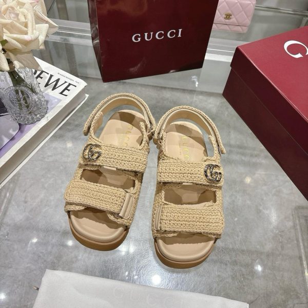 Gucci Women's sandal with Double G in Beige