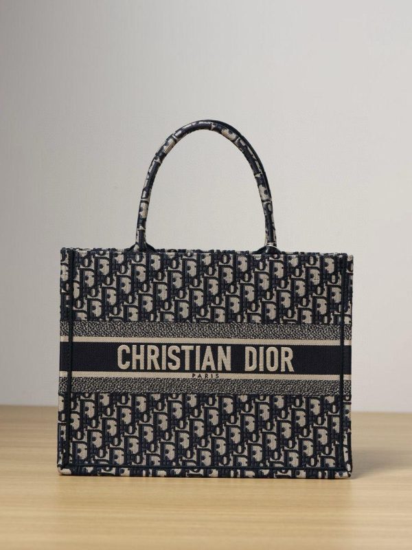 Dior Medium Book Tote Blue Dior Embroidery 36*27.5*16.5 CM (Mirror Quality)