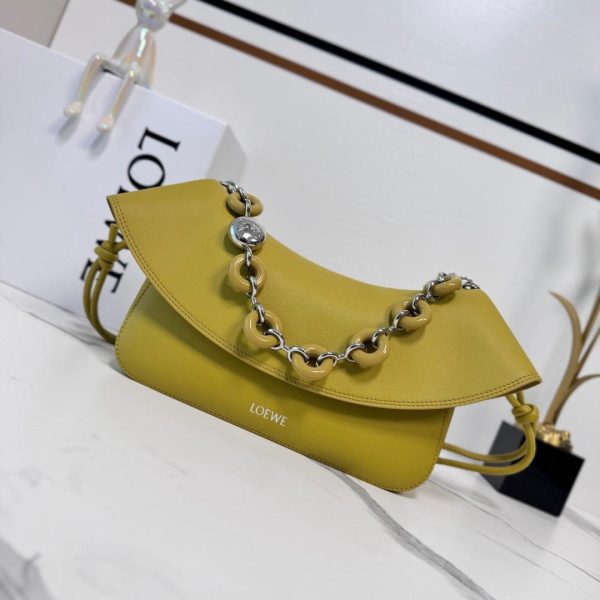 Loewe Ola Medium Bag in Ginger Color 26*18*13 CM (Mirror Quality)